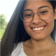 Studentessa in scienze della formazione primaria in grado di dare ripetizioni di qualsiasi materia